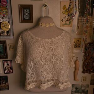 Distressed Lace Crop Top Shirt Women's Medium Cream Short Sleeve See-Through